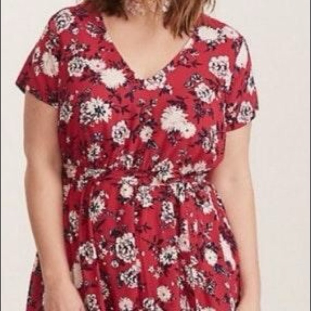 Torrid Pink Floral Short Sleeve Dress 2 - Picture 2 of 12